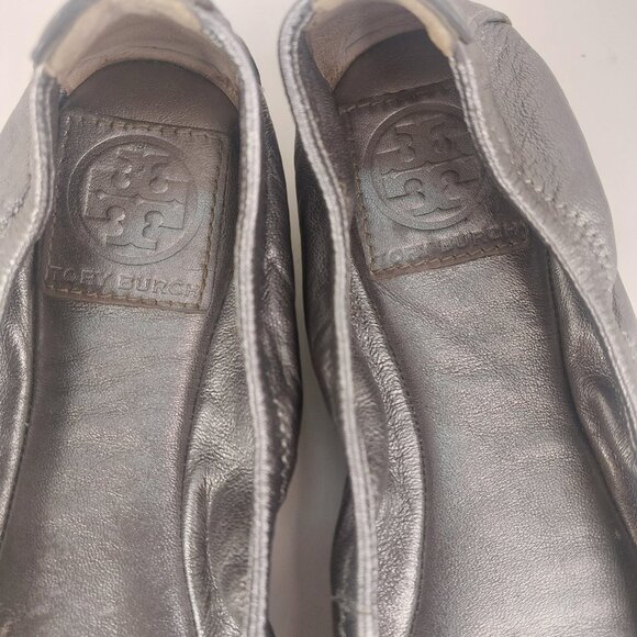 Tory Burch Metallic Silver Leather Eddie Scrunch Ballet Flats Size 8.5M - Picture 9 of 12